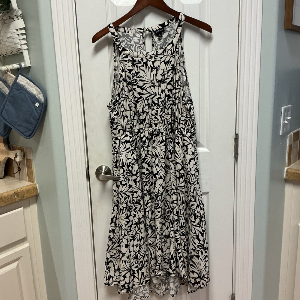 Torrid 2 Halter Black/white Floral Print Knee To Mini Length Dress hi low